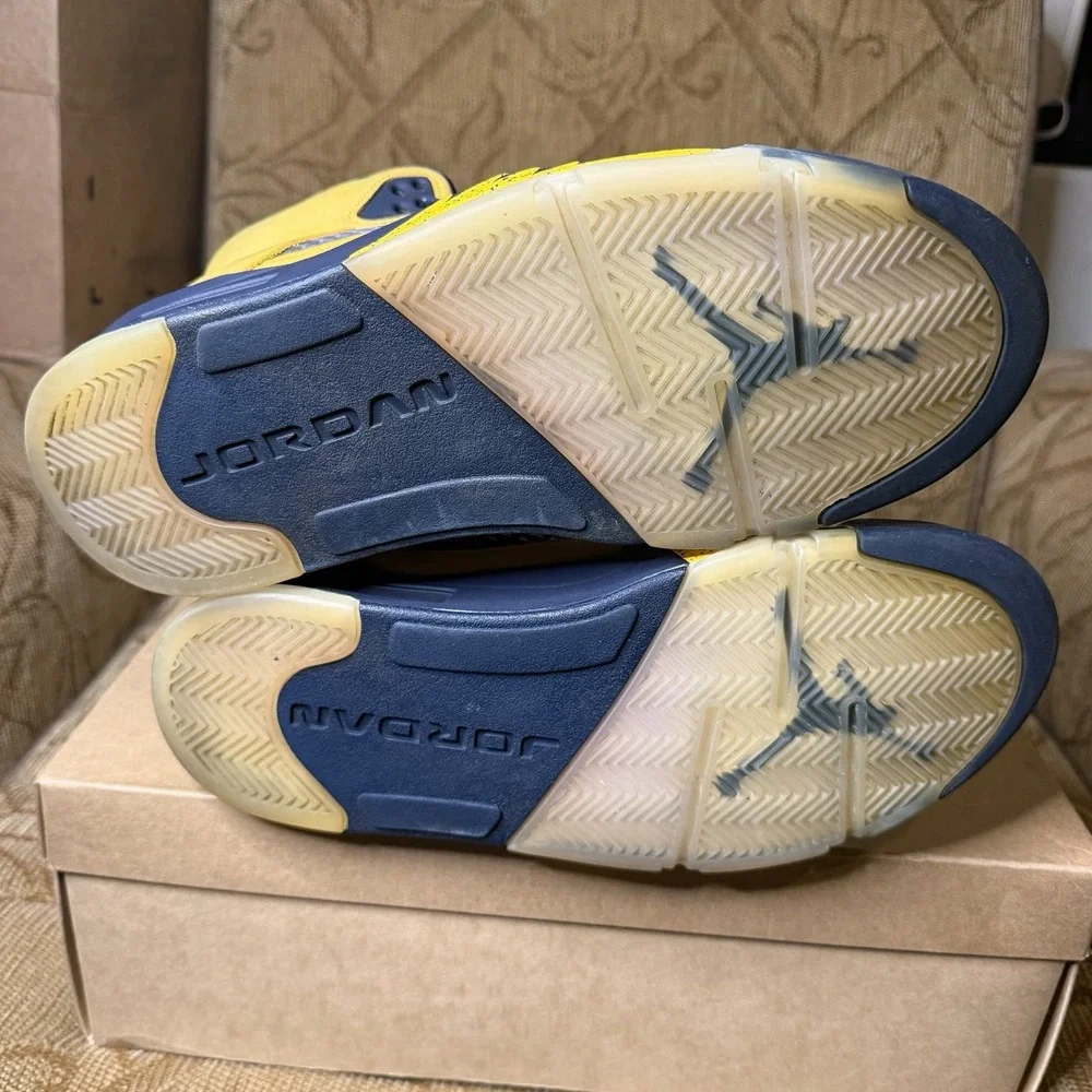Nike Air Jordan 5 Retro SP Michigan 2019 CQ9541-704 Men's Size 8.5 Sneakers